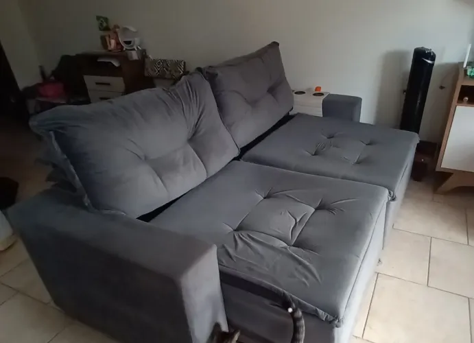 Vendo sofá/ cama retrátil 4 lugares. Cor cinza em perfeito estado