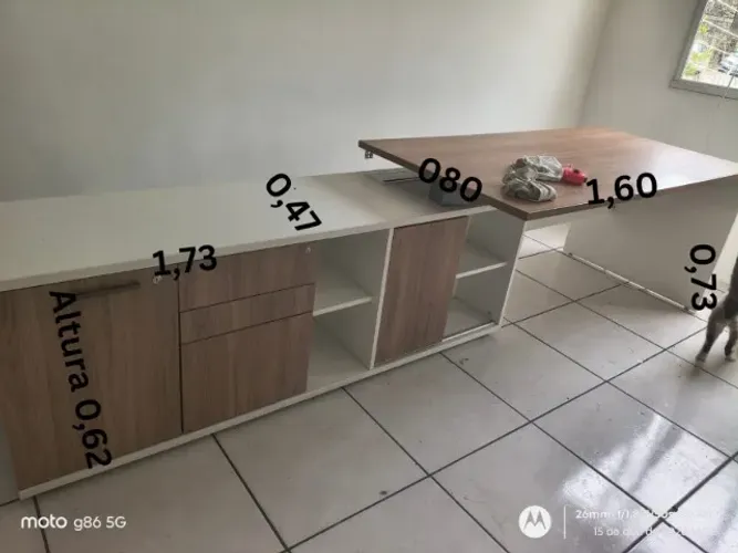 Mesa de Escritório em L com Armário e Gavetas - Grande e Espaçosa