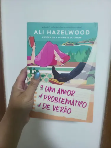 Um amor problematico de verão Ali Hazelwood 