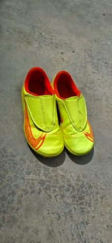 Chuteira Nike Mercurial n°28