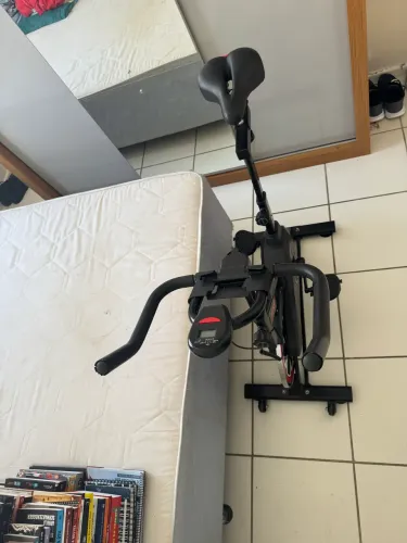 BICICLETA ERGOMÉTRICA 