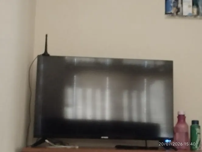 Televisão 32 polegadas,semi novo, Smart