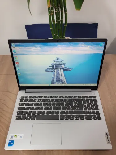 Notebook Lenovo i5 12ª 8gb/512gb Semi-novo
