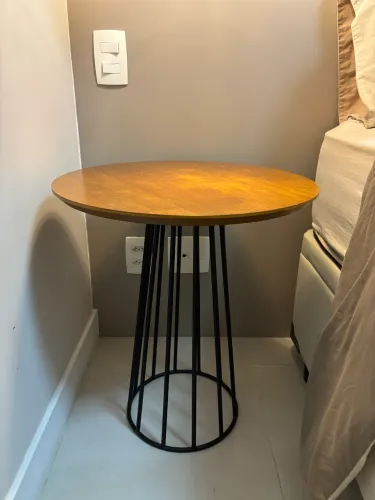Mesa lateral