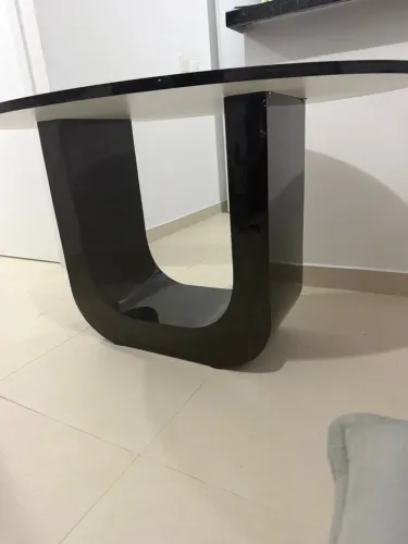 MESA OVAL PRETA