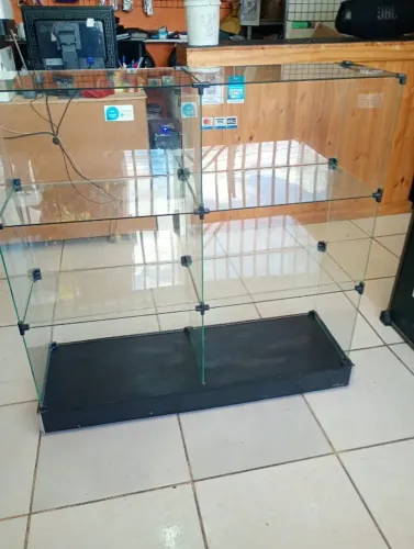 VENDO PRATELEIRA DE VIDRO 30X50