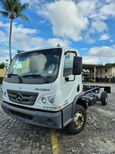 MB BENZ - ACCELO 1016 CE 2022 - 2010 KM RODADOS - RARIDADE