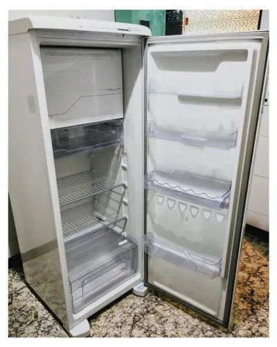 Geladeira Electrolux Frost Free rfe39 Linda c garantia