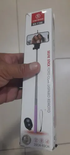 Bastão de selfie. $49, com disparo remoto