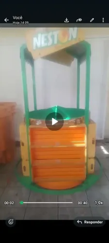 Vendo expositor Neston por R$250. Retirada em Realengo