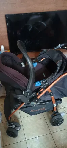 Carrinho de bebê + bebe conforto