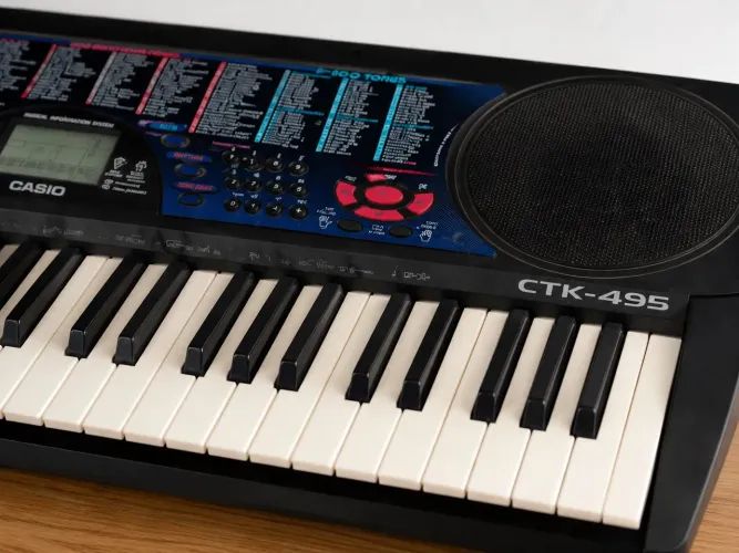 Casio teclado digital - som e canções toca sozinha 