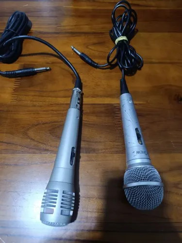 Par de microfones para Karaokê e Bandas