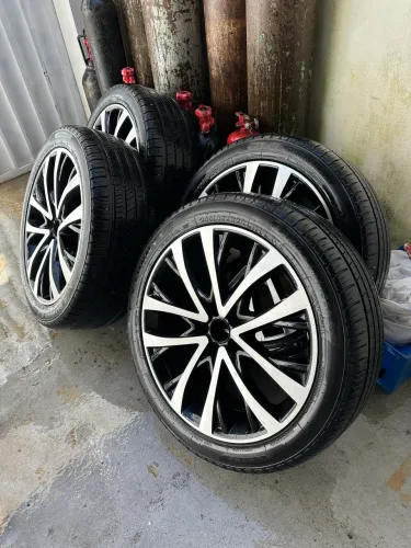 Rodas aro 20 / Toro / Jeep 
