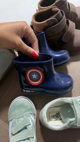 Bota capitão América 