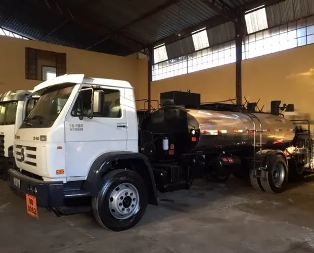 Volkswagem 13-180 E Worker Espargidor de Asfalto