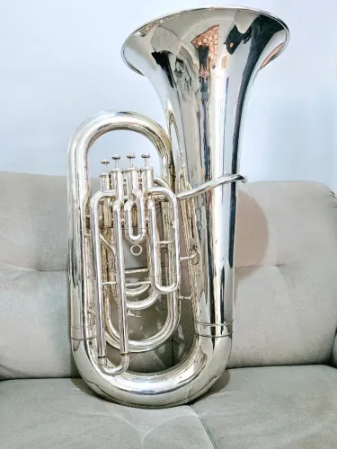 Tuba Yamaha YEB 321S