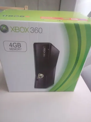 Xbox slim na caixa completo