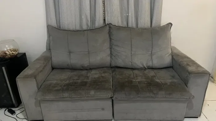 Sofá retrátil inclinável