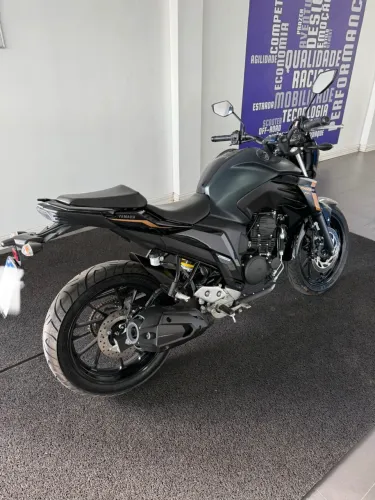 Yamaha Fazer 250 FZ25 2024 - Baixa KM (6.688 km) - Impecável