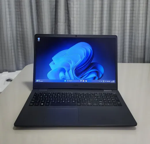 Notebook Dell Intel Core I7 de 11ª geração | 8GB de memória RAM | 256GB de SSD NVMe