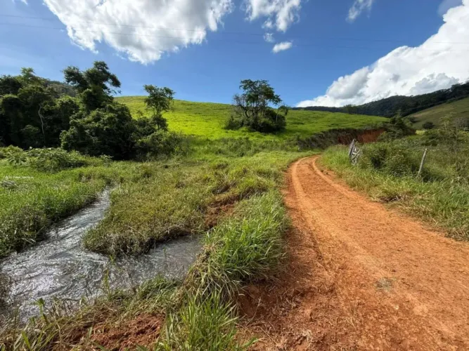 Fazenda para Venda em Miracema, Area Rual, 2 dormitórios, 1 banheiro, 2 vagas