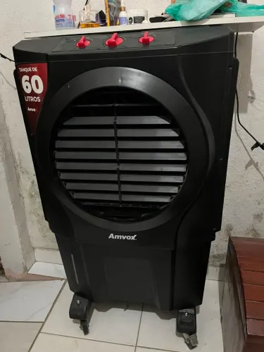 Venda se climatizador água 60 litros amvox semi novo aceito troca usado apenas 5 vezes