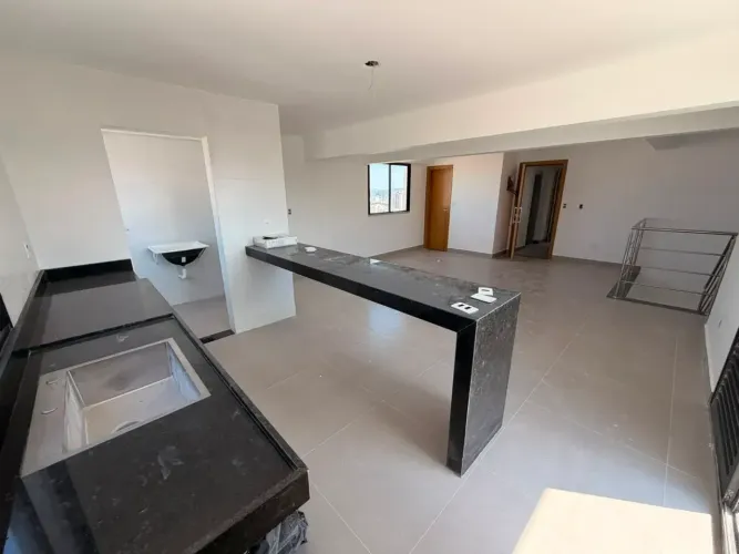 Duas excelentes coberturas à venda no Alto Barroca de 3 Quartos com Suíte e 3 Vagas