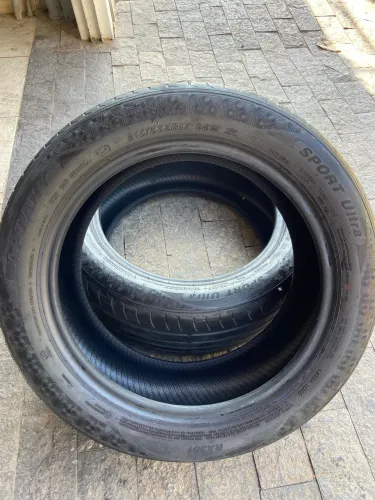 Vendo um par de pneu 215/55/17
