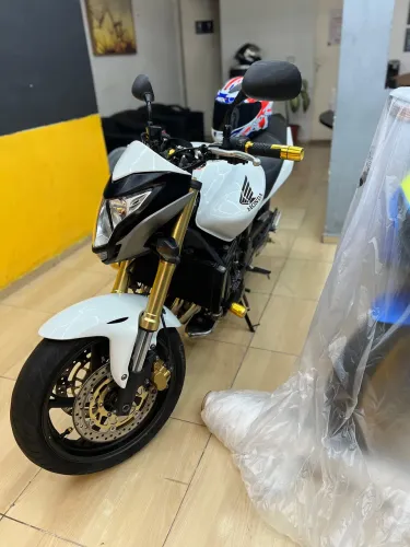 Hornet 600f - 2013 - BRANCA