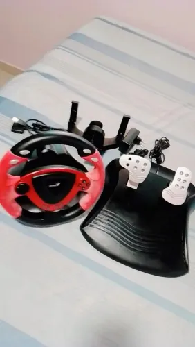 Volante e pedal para PS2 e PC aceito proposta ou troca