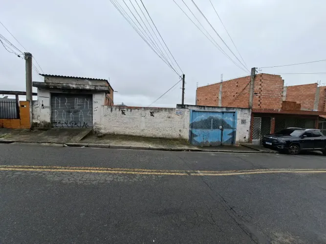 Terreno em Mauá, Parque das Américas, área 308mts, contém 02 Cômodos 01 salão construíd