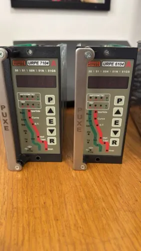Relé pextron 7104