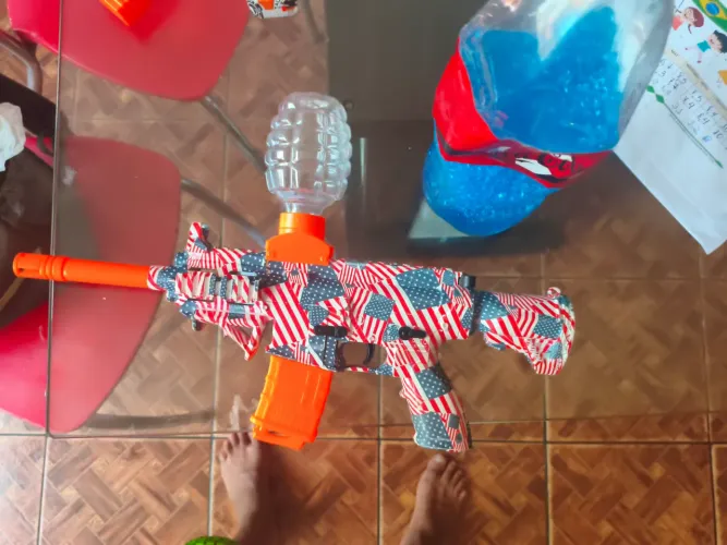 Brinquedo + 1000 bolinhas