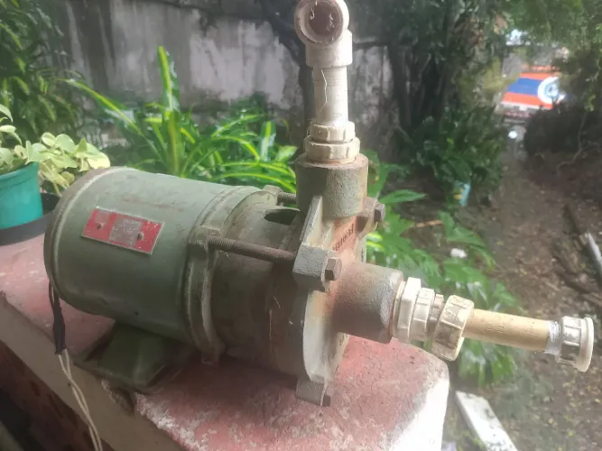 Bomba d'água Weg 1/4 cv