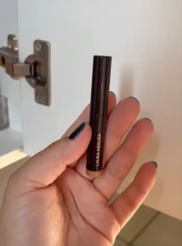 Mini sombra em stick Laura mercier 
