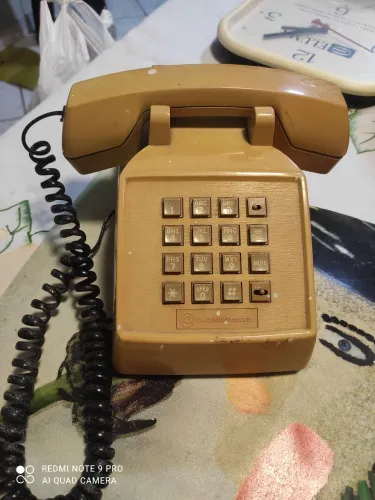Telefone antigo,para decoração:
