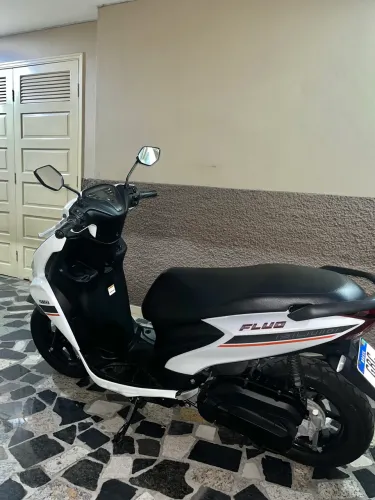 Yamaha Fluo baixo KM