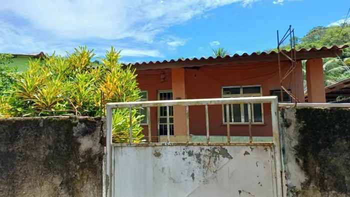Vendo ou troco casa em Ponte Coberta, Paracambi 