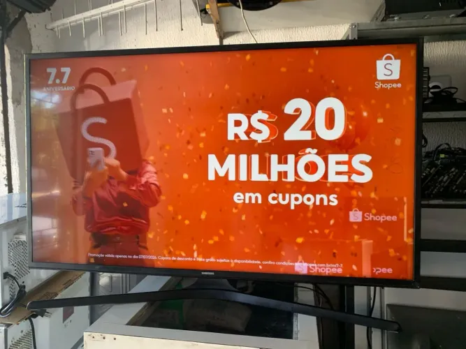 Vendo tv led 4k smartv 43 Samsung perfeita!!!