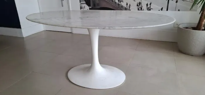 Mesa Oval Tulipe