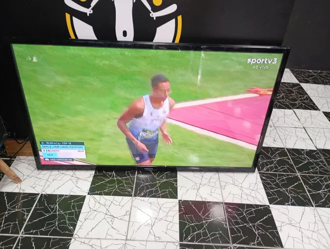 Vendo tv Samsung 55 polegadas top de linha em estado de nova obs não e smartv R$ 950,00
