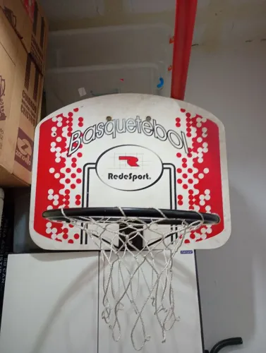 Cesta de basquete de madeira 
