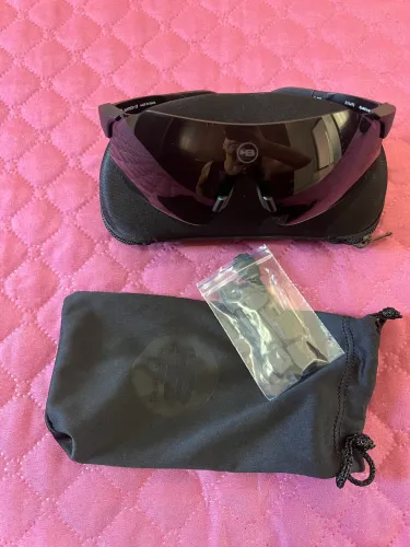 Vendo Óculos HB