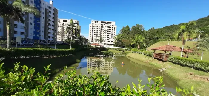 Apartamento 2 Quartos no Boulevard Ivo Luchi - Pedra Branca
