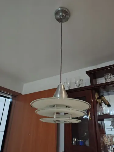 Lustre semi novo
