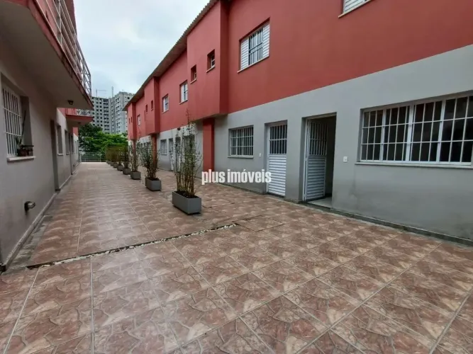 Condominio Fechado, novo, More bem, prox. a tudo para seu conforto.