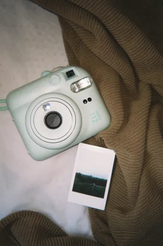 INSTAX MINI 12 (leia o anúncio)