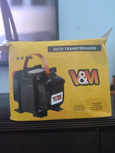 Auto Transformador V&M  converte  110 v em 230 v e 220 v em 110 v
