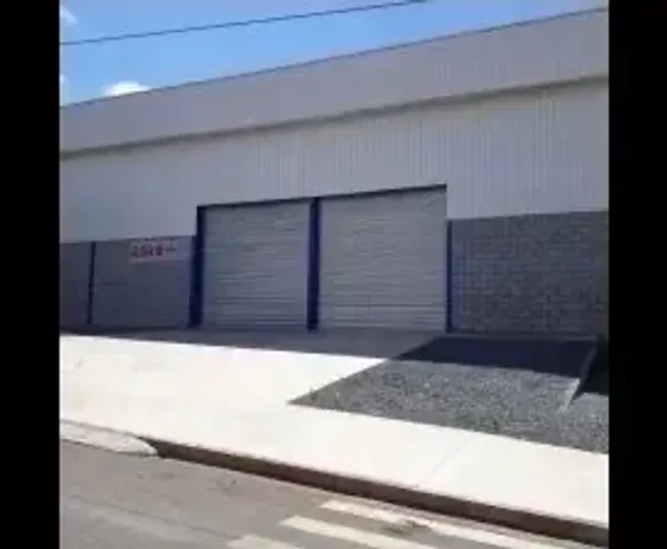 Galpão/Depósito/Armazém para venda possui 500 metros quadrados